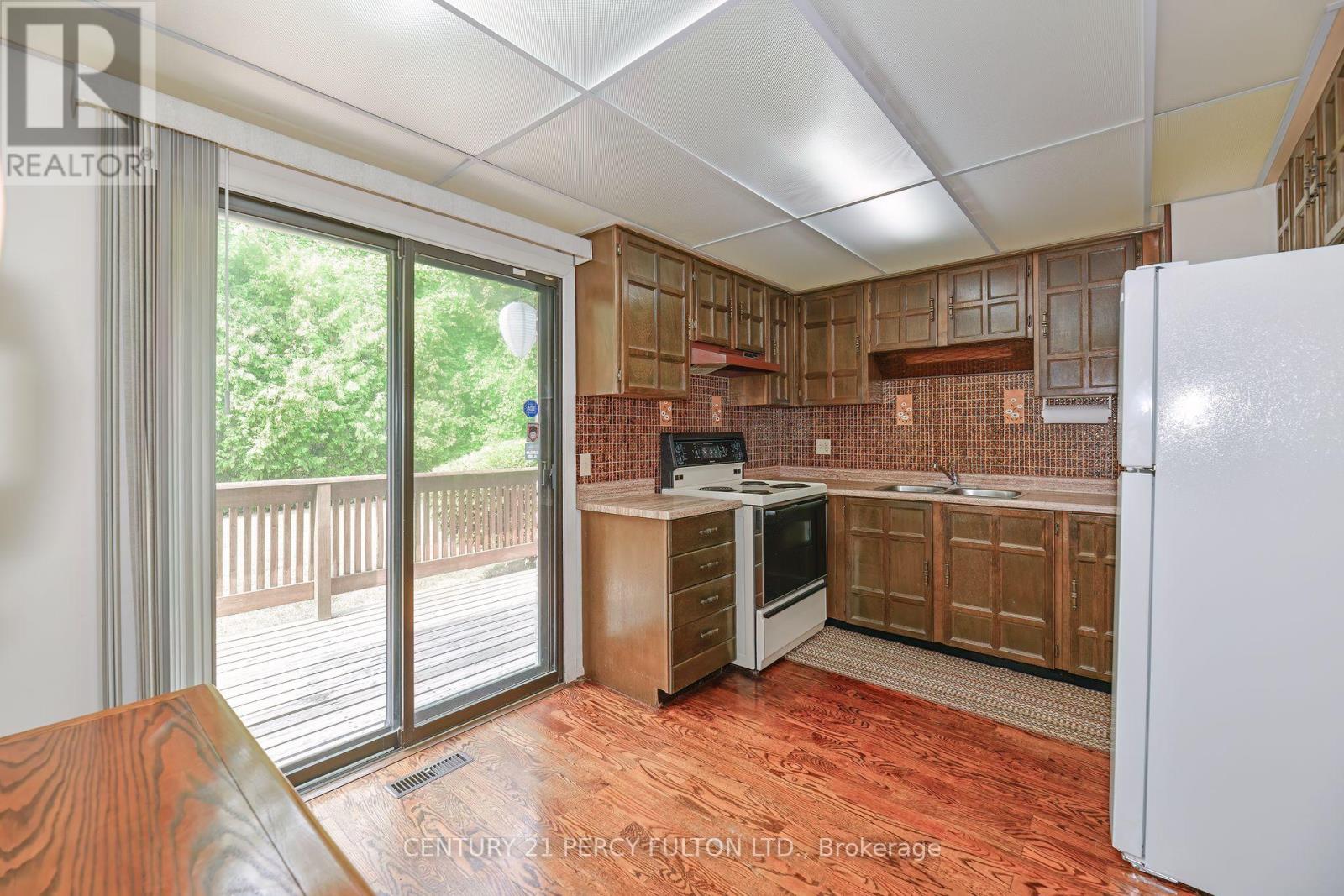 74 John Stoner Drive, Toronto (Malvern), Ontario  M1B 3A3 - Photo 7 - E12403249