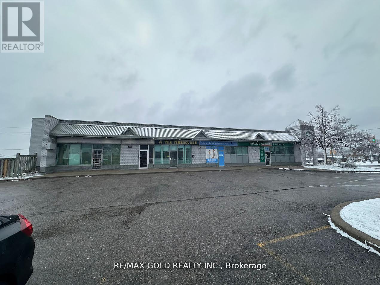 4 - 303 Hillside Avenue, Oshawa, Ontario  L1J 1T4 - Photo 14 - E12403284