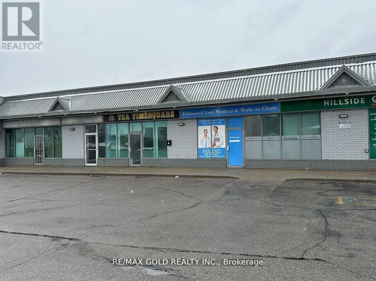4 - 303 Hillside Avenue, Oshawa, Ontario  L1J 1T4 - Photo 4 - E12403284