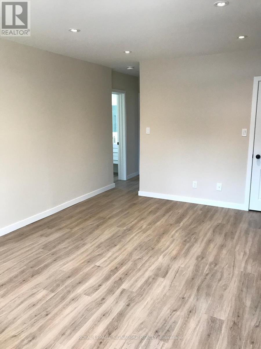 2 - 1 Hassard Avenue, Toronto (East York), Ontario  M4K 3N3 - Photo 4 - E12403377