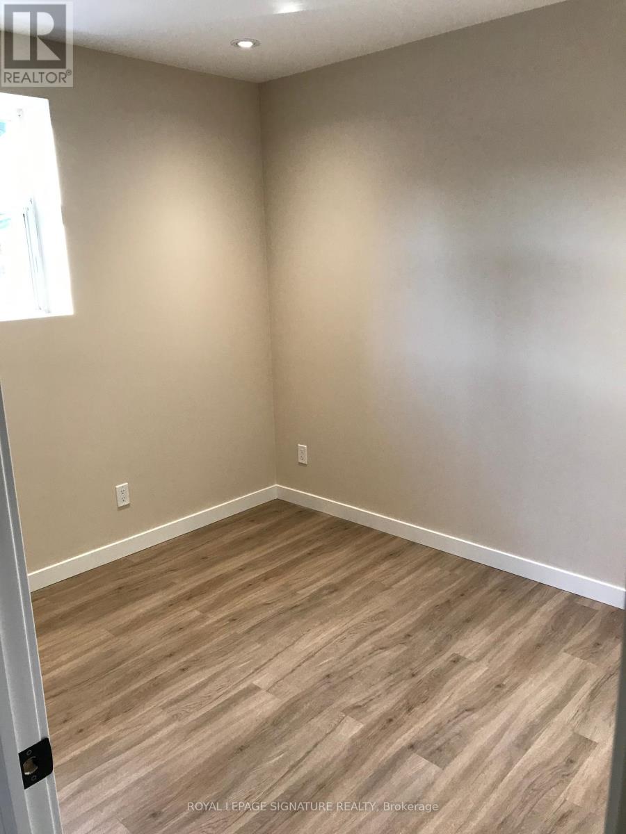 2 - 1 Hassard Avenue, Toronto (East York), Ontario  M4K 3N3 - Photo 5 - E12403377