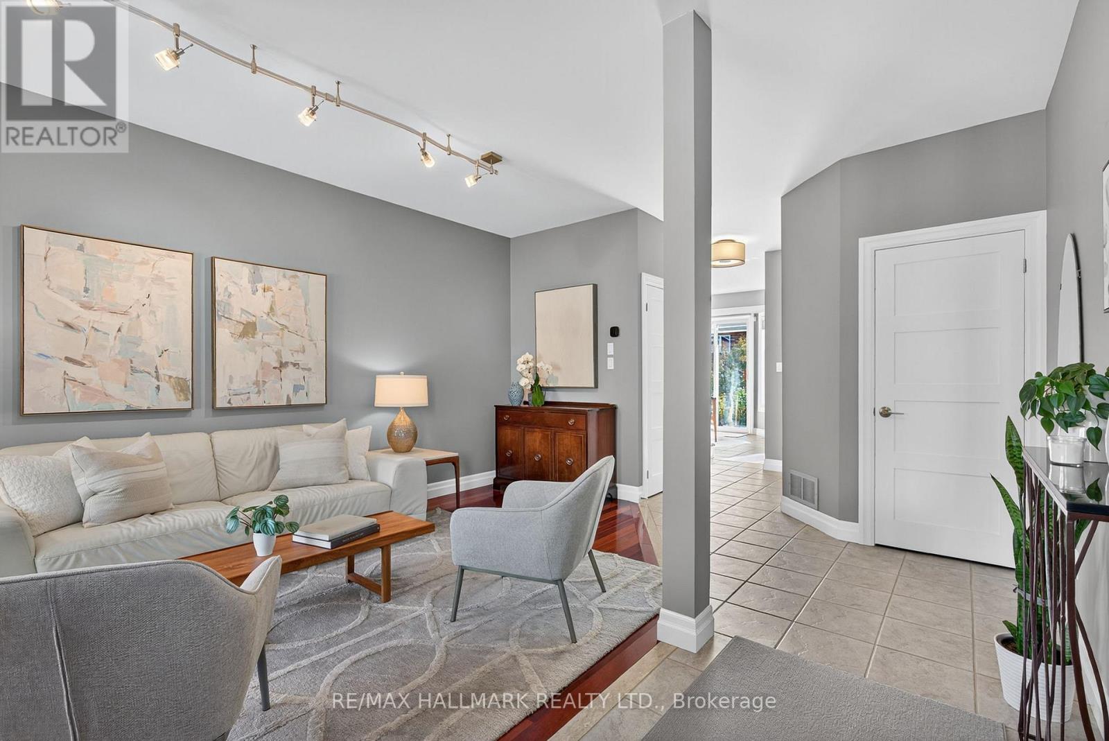12 Forest Manor Place, Markham, Ontario  L6E 1E7 - Photo 4 - N12393258