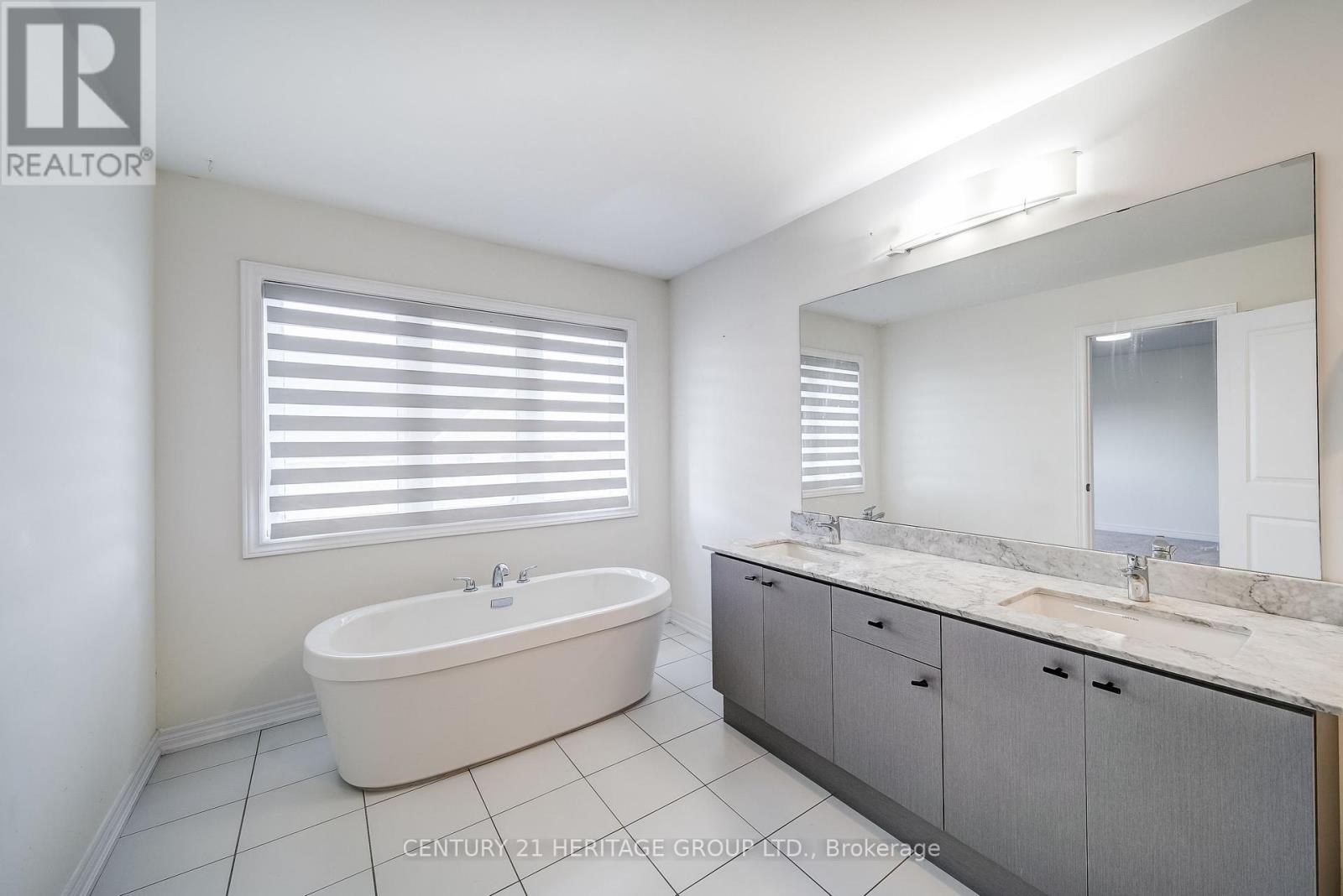 1961 Mcneil Street, Innisfil, Ontario  L9S 4B7 - Photo 17 - N12403303