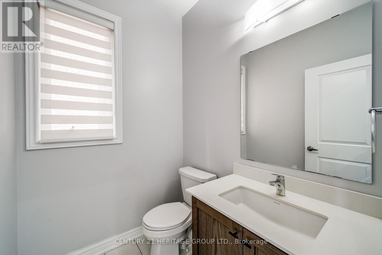 1961 Mcneil Street, Innisfil, Ontario  L9S 4B7 - Photo 5 - N12403303