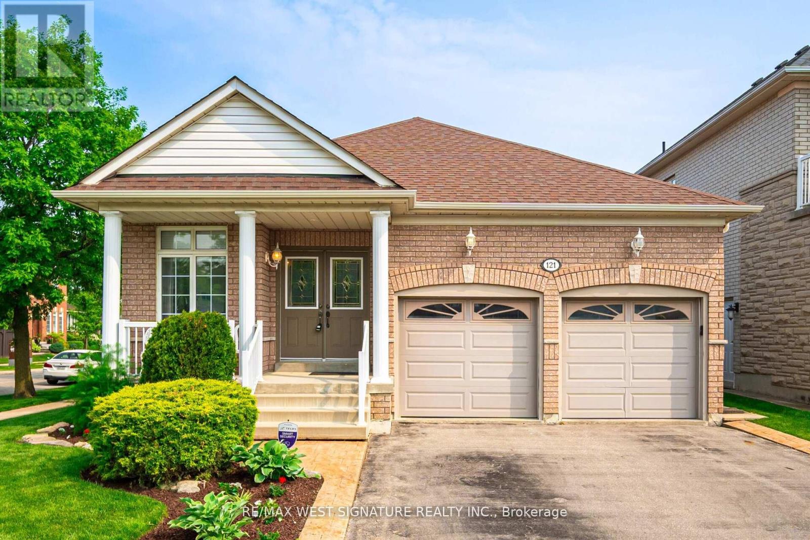 121 CALERA CRESCENT, Vaughan, Ontario