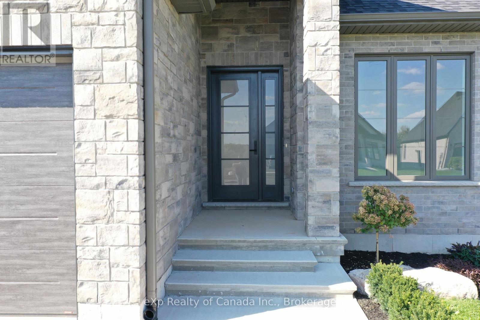 53 Herb Street, Norwich, Ontario  N0J 1P0 - Photo 8 - X12403411