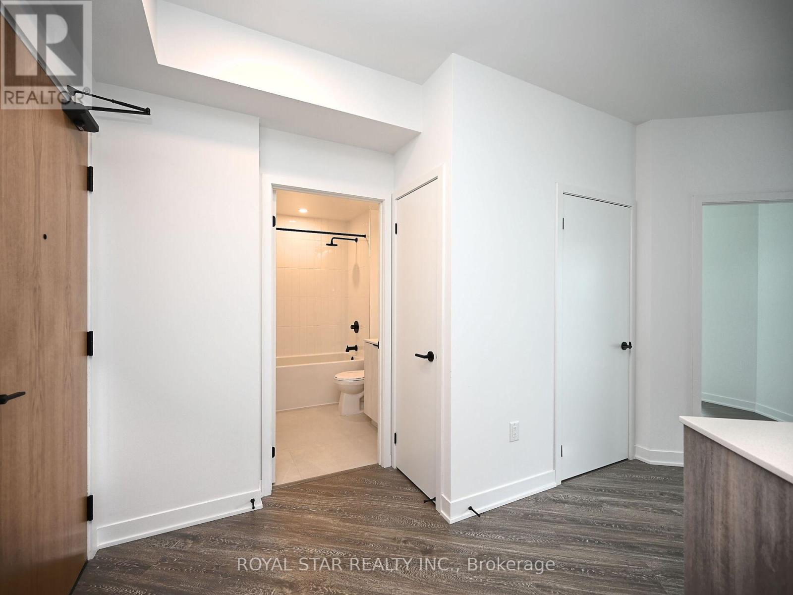 1706 - 2495 Eglinton Avenue W, Mississauga, Ontario  L5M 2T2 - Photo 25 - W12397934