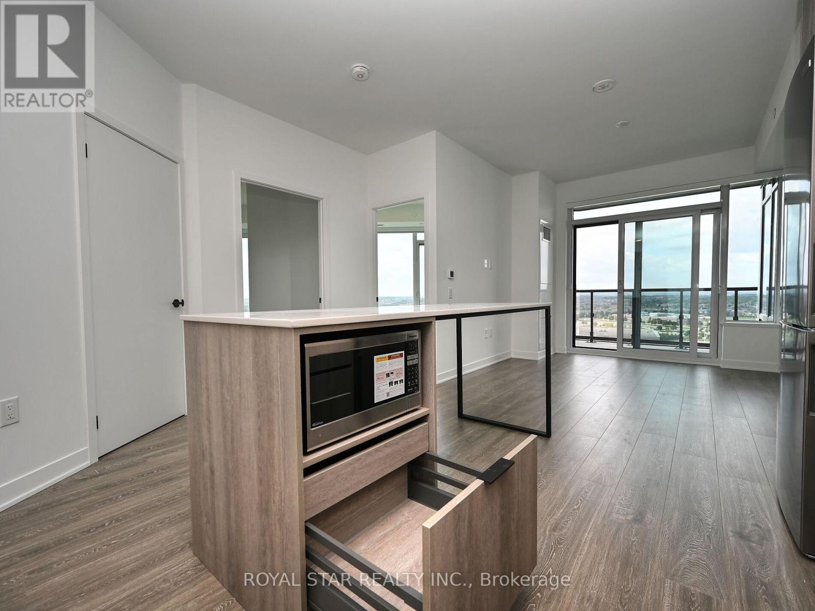1706 - 2495 Eglinton Avenue W, Mississauga, Ontario  L5M 2T2 - Photo 23 - W12397934