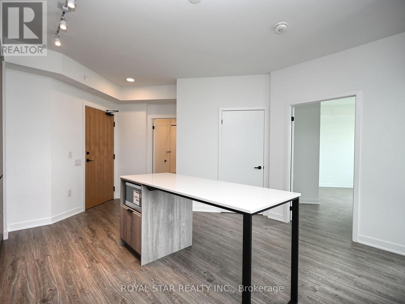 1706 - 2495 Eglinton Avenue W, Mississauga, Ontario  L5M 2T2 - Photo 24 - W12397934