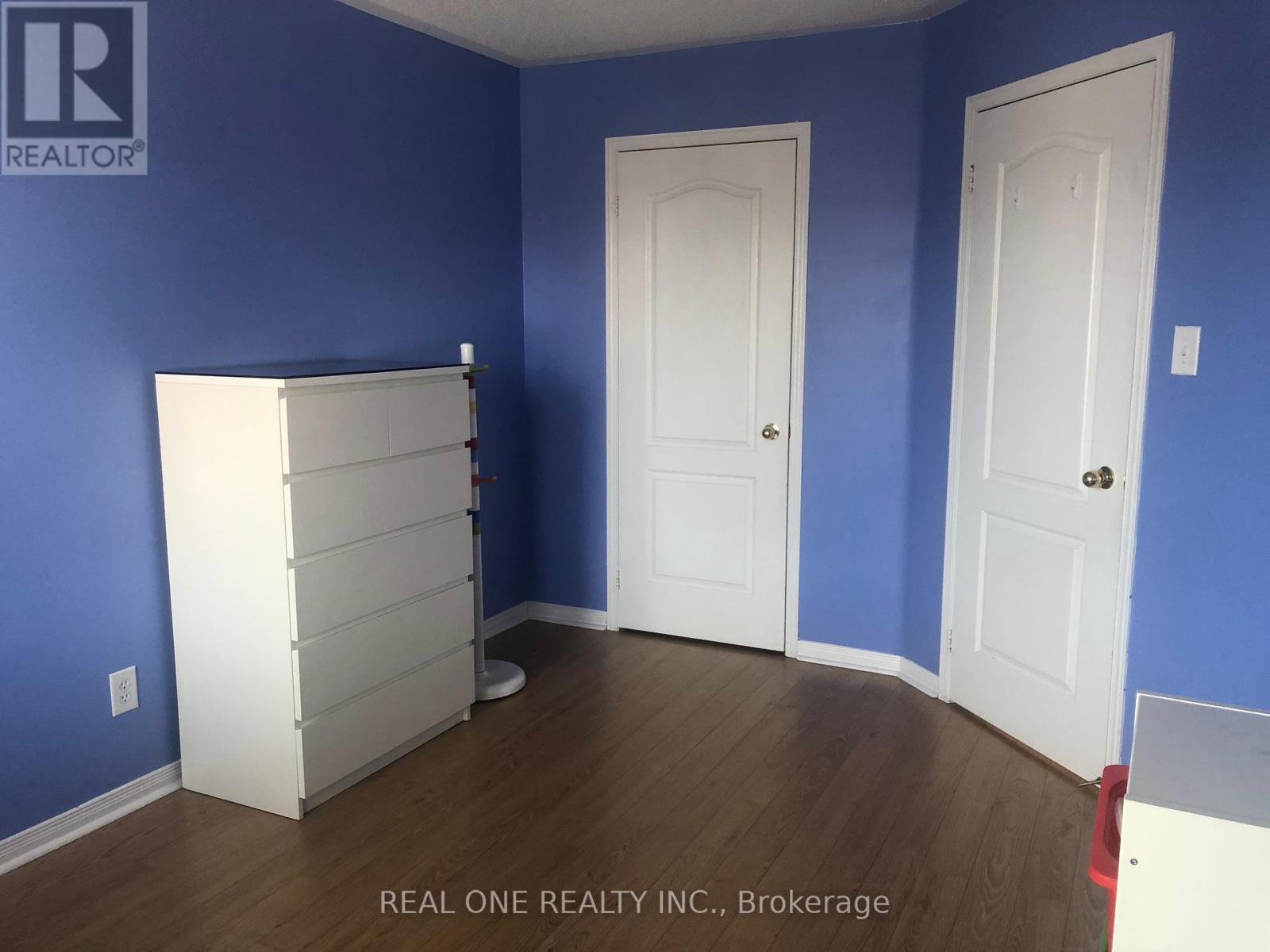 3829 Quiet Creek Drive, Mississauga, Ontario  L5M 8B1 - Photo 13 - W12403234