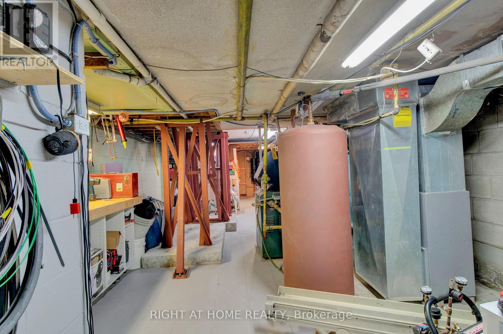 2025 Dufferin Street, Toronto (Caledonia-Fairbank), Ontario  M6E 3R3 - Photo 13 - W12403245