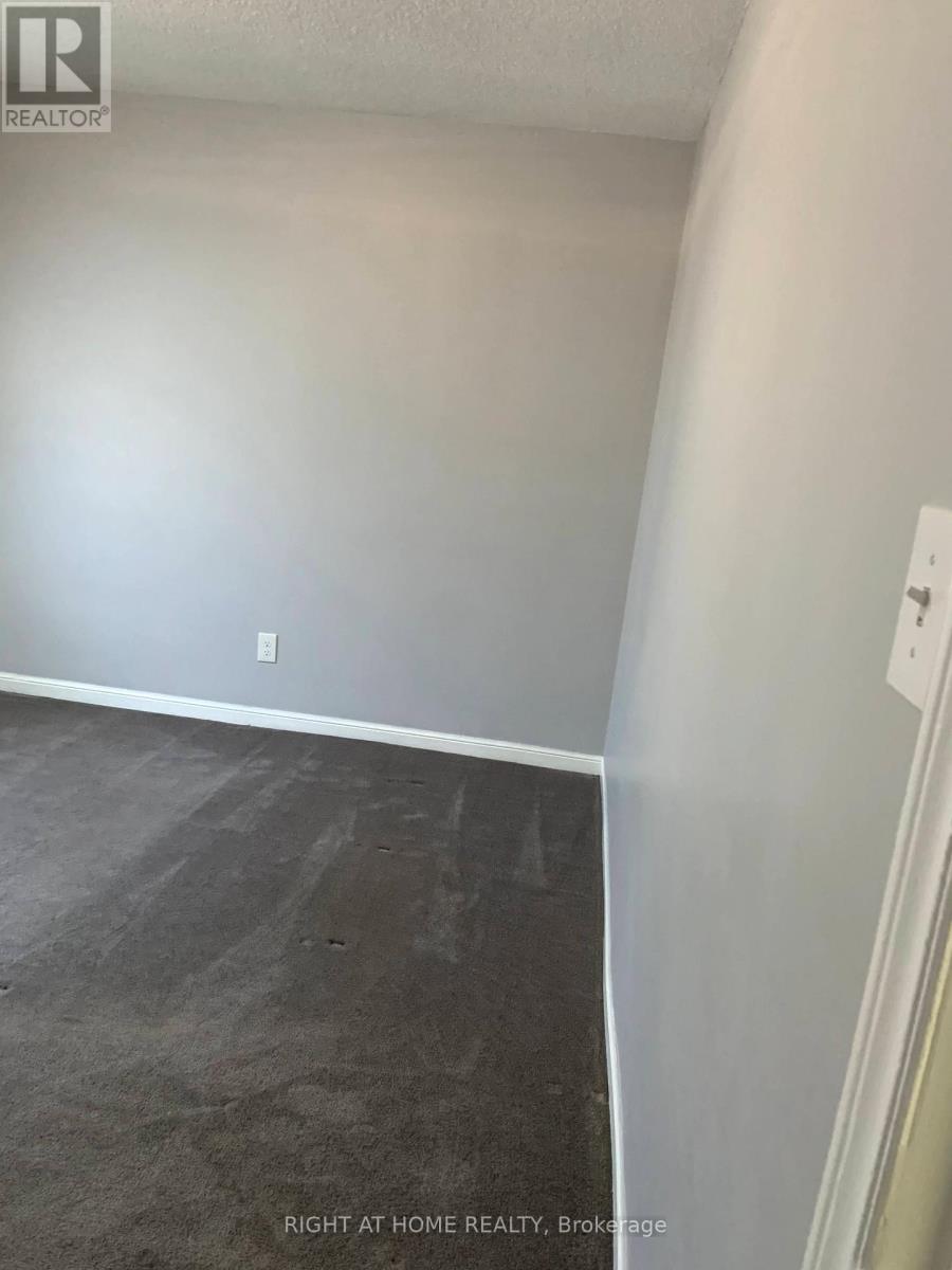 2025 Dufferin Street, Toronto (Caledonia-Fairbank), Ontario  M6E 3R3 - Photo 25 - W12403245
