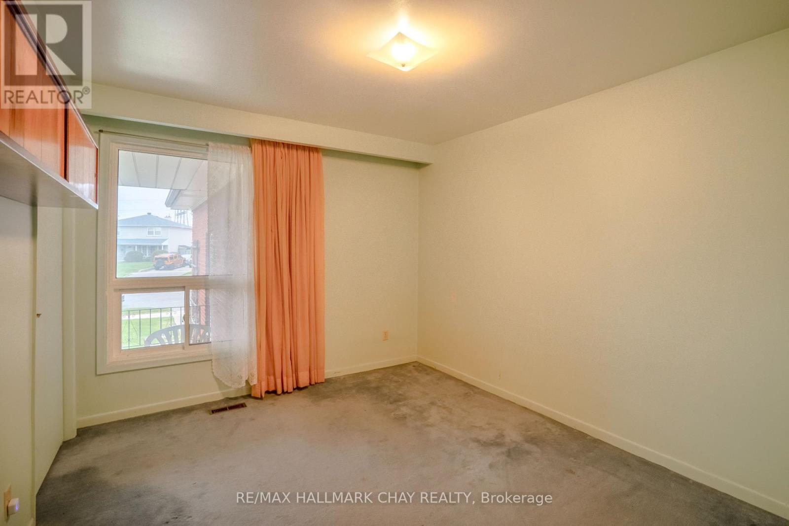 3 Alicewood Court, Toronto, Ontario  M9V 3Y1 - Photo 14 - W12403349