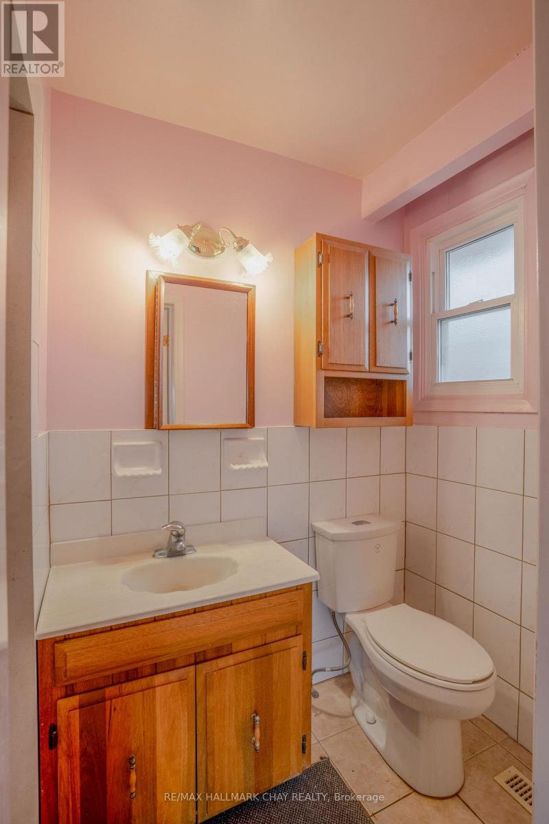 3 Alicewood Court, Toronto, Ontario  M9V 3Y1 - Photo 19 - W12403349