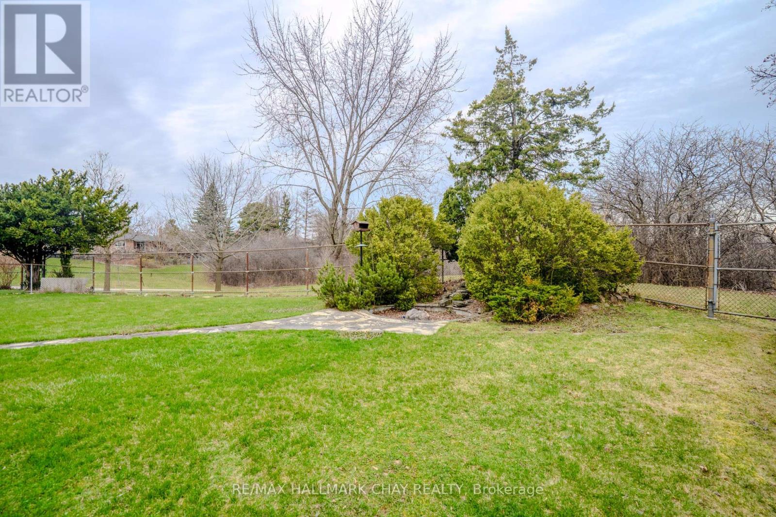 3 Alicewood Court, Toronto, Ontario  M9V 3Y1 - Photo 34 - W12403349