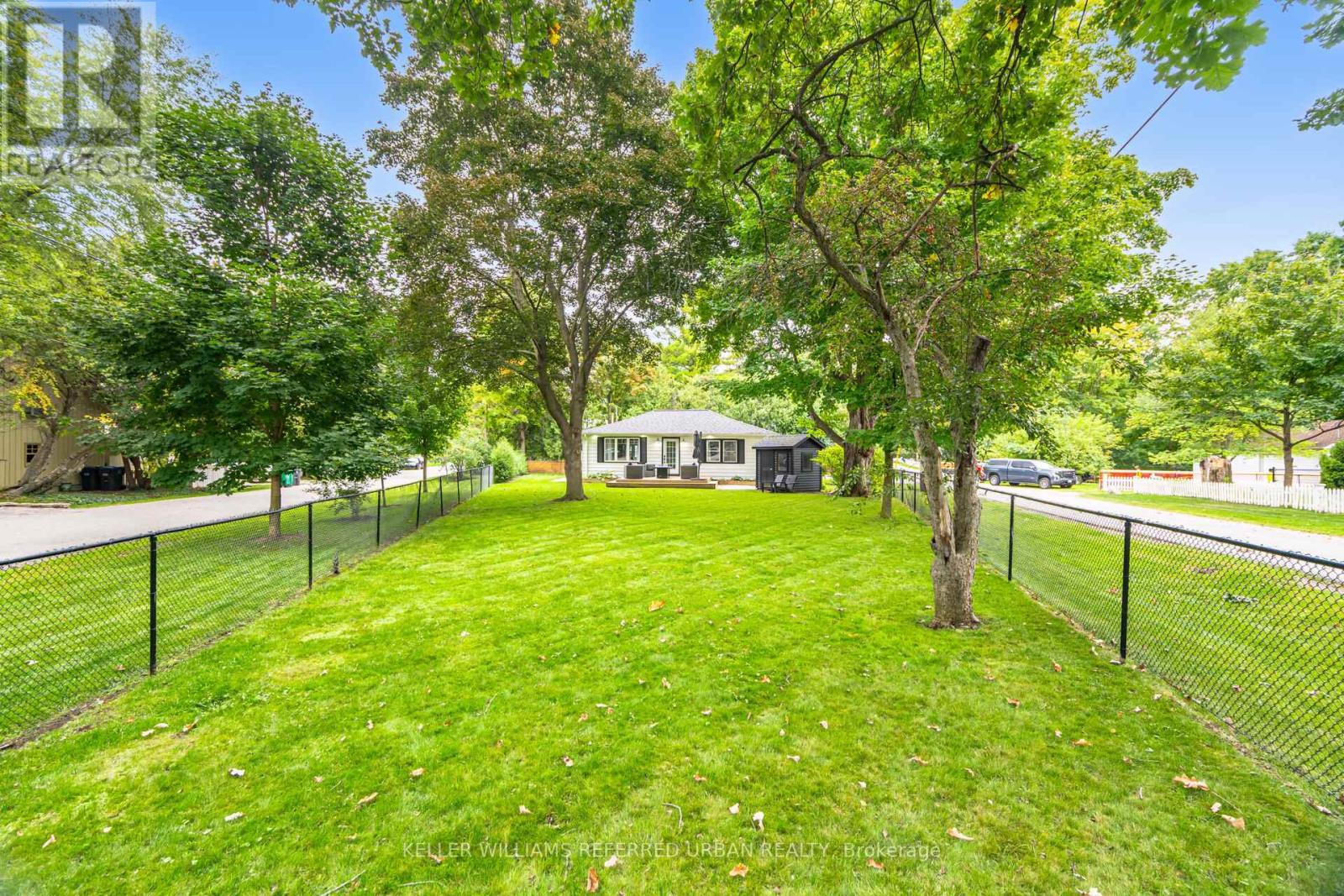 7067 Old Mill Lane, Mississauga, Ontario  L5W 1A1 - Photo 34 - W12403359