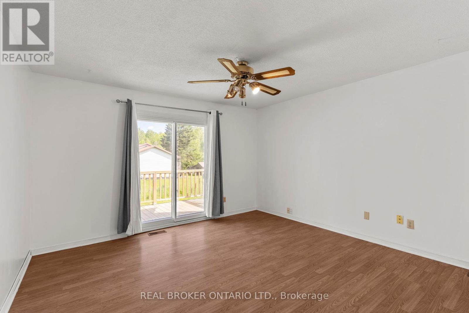 180 Bakery Lane, Gravenhurst, Ontario  P1P 1R2 - Photo 19 - X12403300