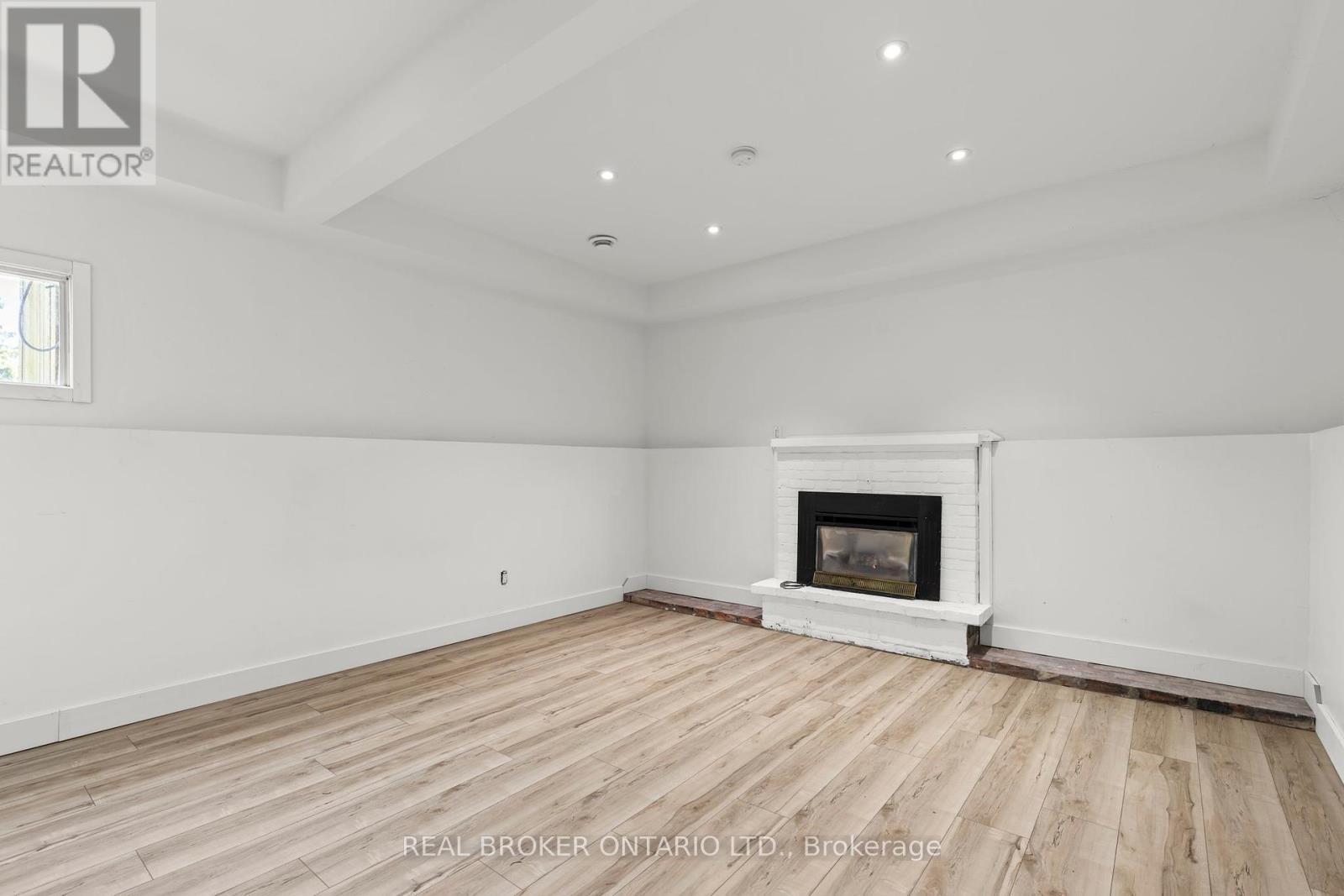 180 Bakery Lane, Gravenhurst, Ontario  P1P 1R2 - Photo 24 - X12403300