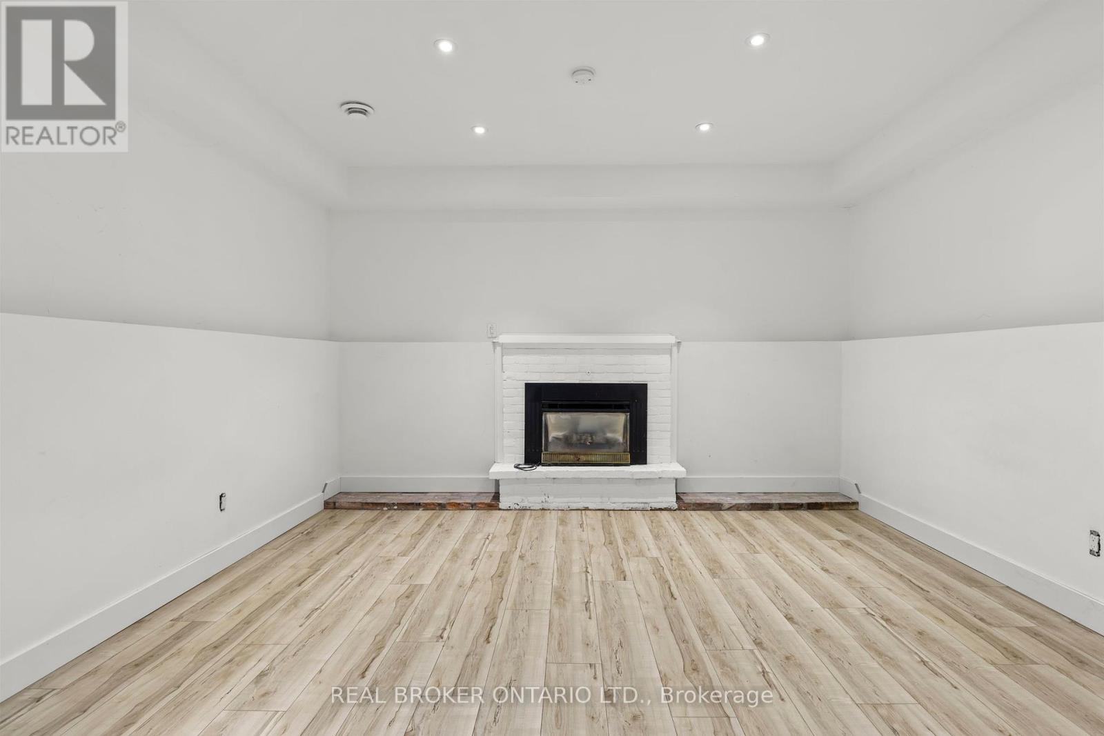 180 Bakery Lane, Gravenhurst, Ontario  P1P 1R2 - Photo 25 - X12403300