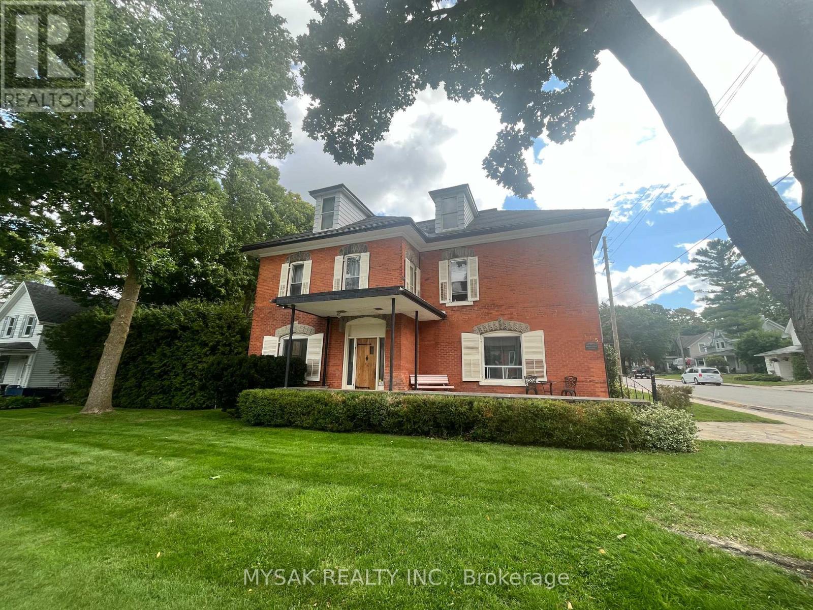 315 CENTRE STREET, North Huron, Ontario