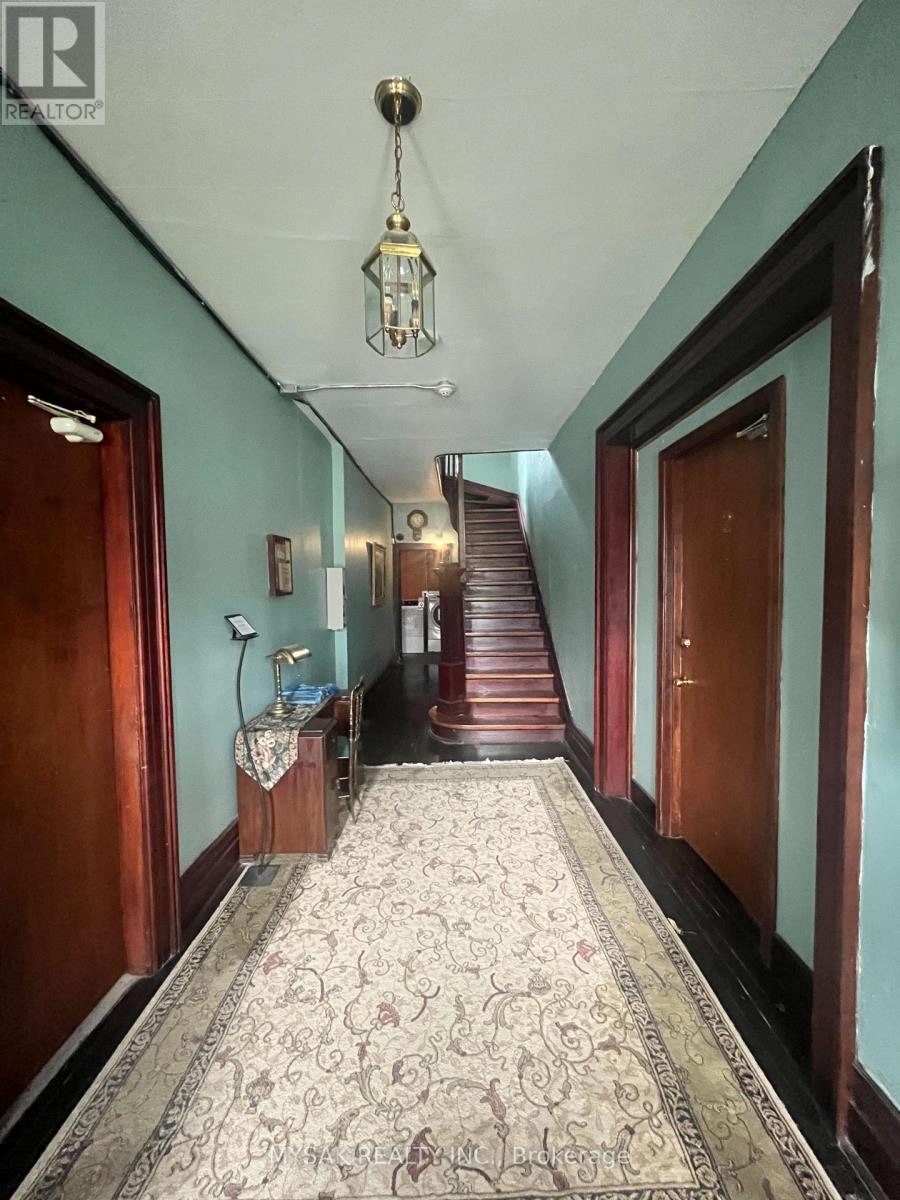 315 Centre Street, North Huron (Wingham), Ontario  N0G 2W0 - Photo 13 - X12403323