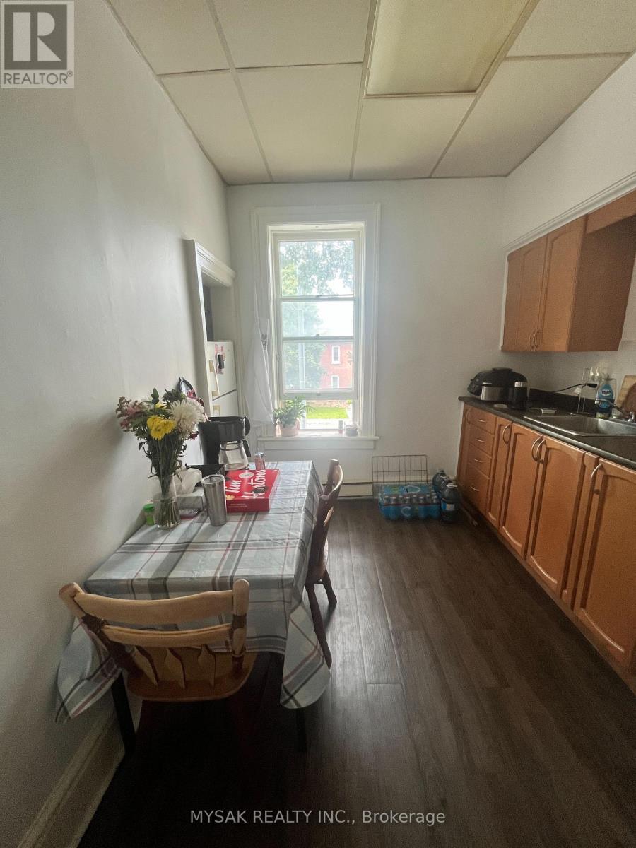 315 Centre Street, North Huron (Wingham), Ontario  N0G 2W0 - Photo 26 - X12403323