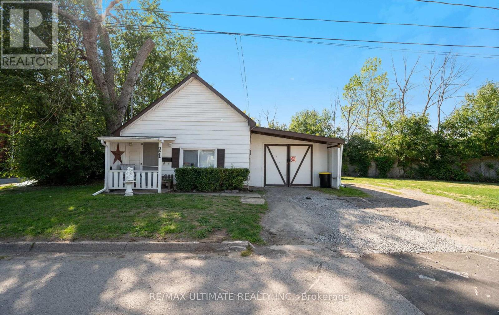 21 RUSSELL STREET, Fort Erie, Ontario