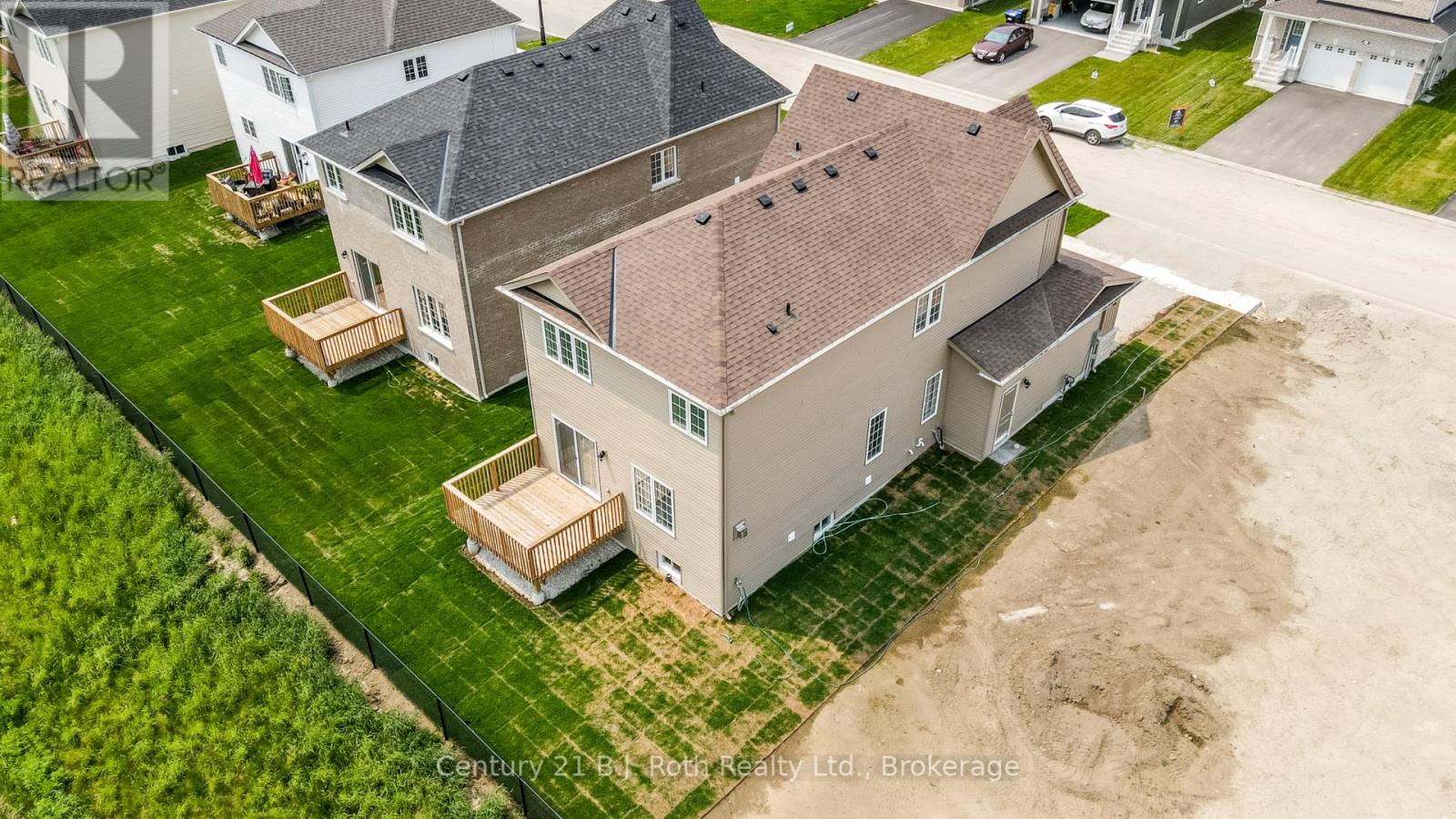 243 Mckenzie Drive, Clearview, Ontario  L0M 1S0 - Photo 17 - S12403518