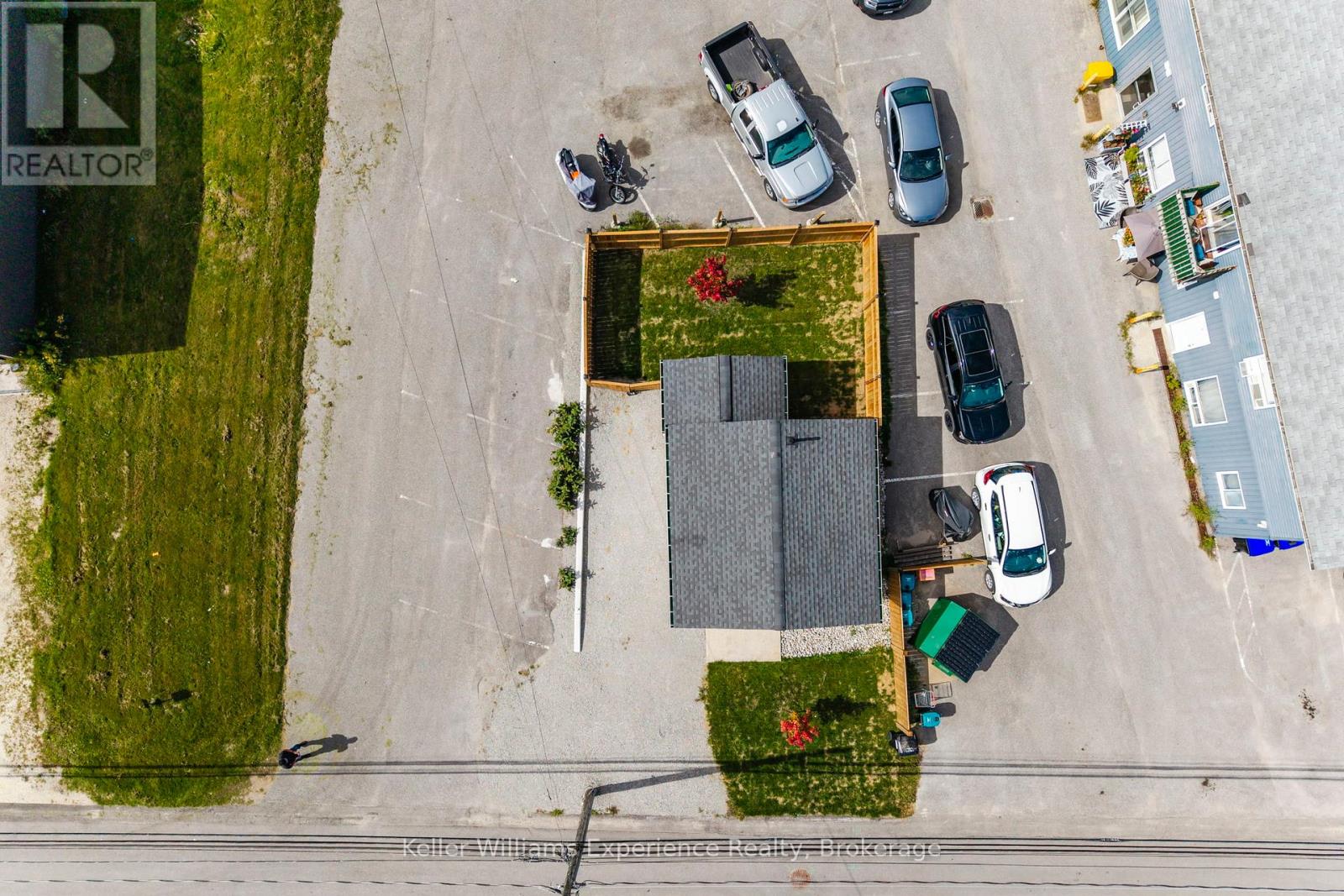 10 Levi Simon Trail, Penetanguishene, Ontario L9M 1A4 - Photo 5 - S12403552