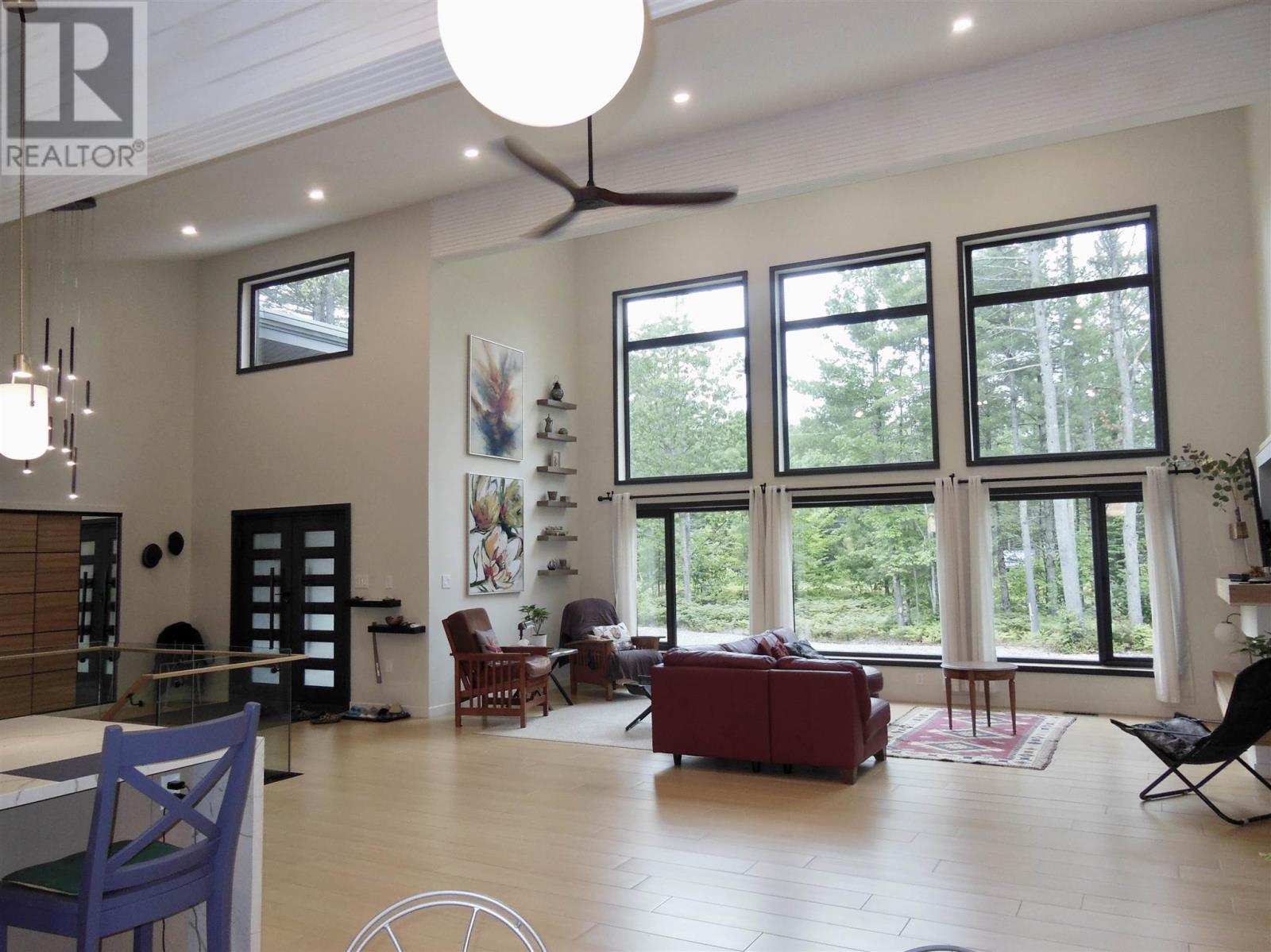 4223 Queen St E, Sault Ste. Marie, Ontario  P6A 5K9 - Photo 17 - SM252623