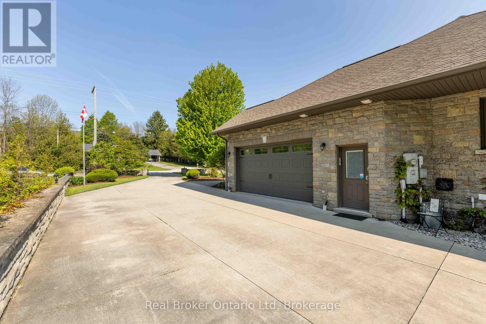 361 Balmy Beach Road, Georgian Bluffs, Ontario  N4K 5N4 - Photo 44 - X12403583