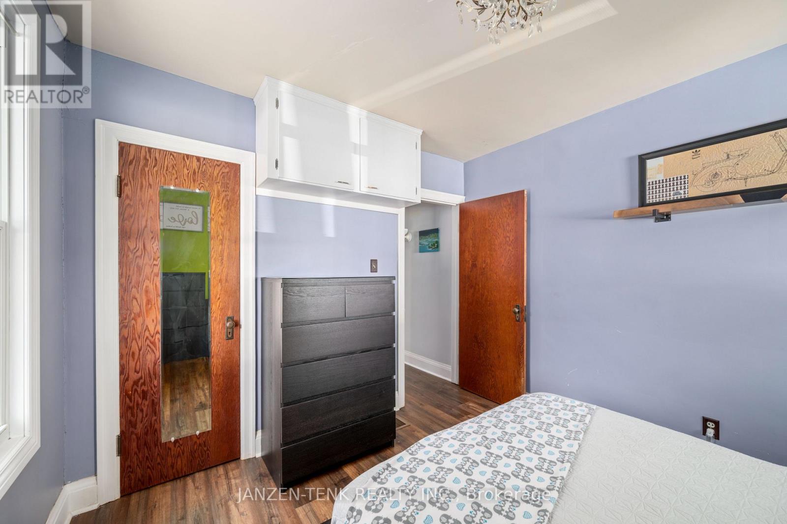 154 Elm Street, St. Thomas, Ontario  N5R 1J3 - Photo 18 - X12403492