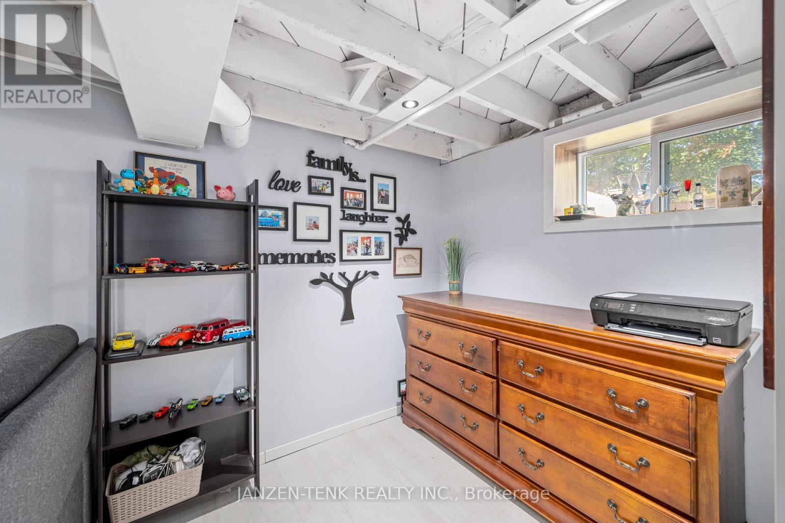 154 Elm Street, St. Thomas, Ontario  N5R 1J3 - Photo 26 - X12403492
