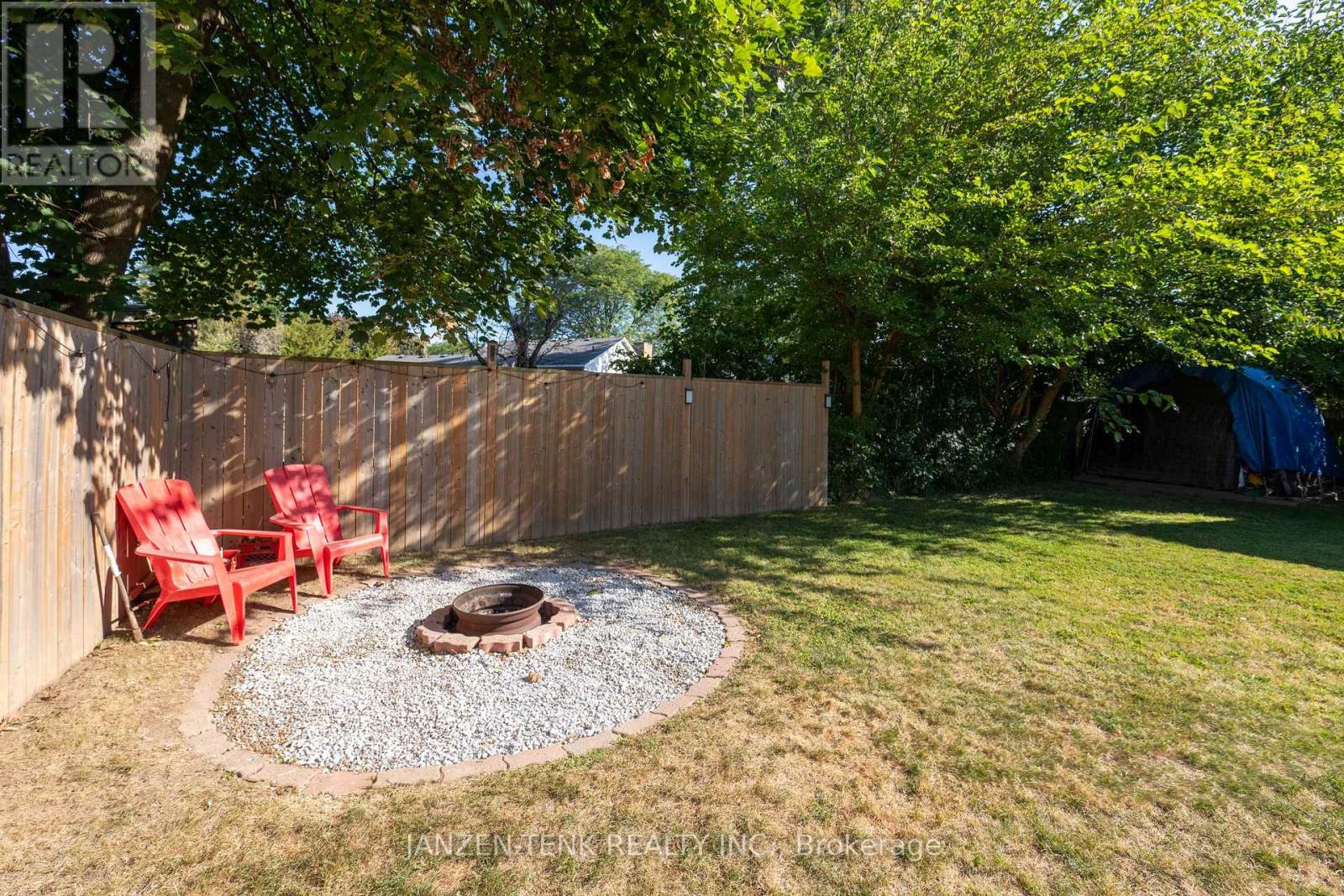 154 Elm Street, St. Thomas, Ontario  N5R 1J3 - Photo 35 - X12403492