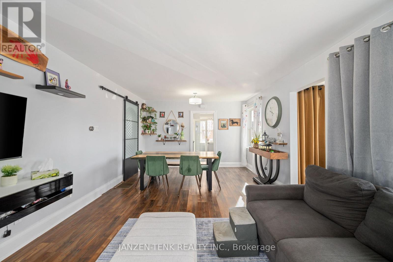 154 Elm Street, St. Thomas, Ontario  N5R 1J3 - Photo 8 - X12403492