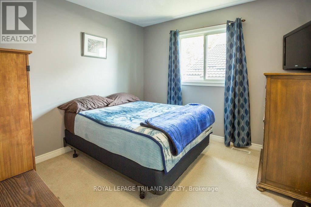 28 Schreyer Drive, St. Thomas, Ontario  N5R 6E8 - Photo 12 - X12403554