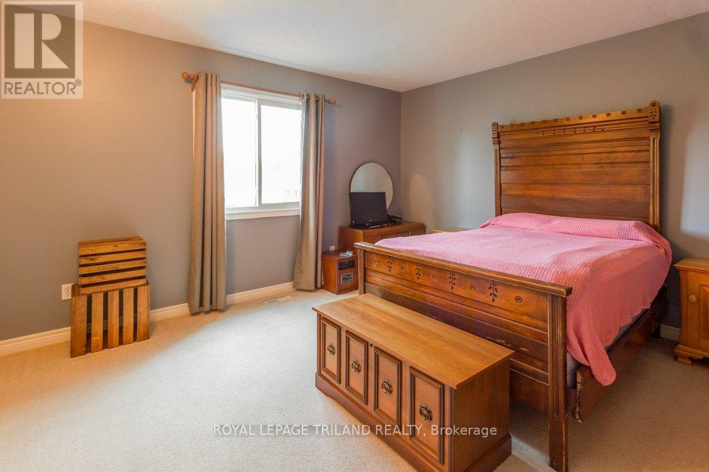 28 Schreyer Drive, St. Thomas, Ontario  N5R 6E8 - Photo 15 - X12403554