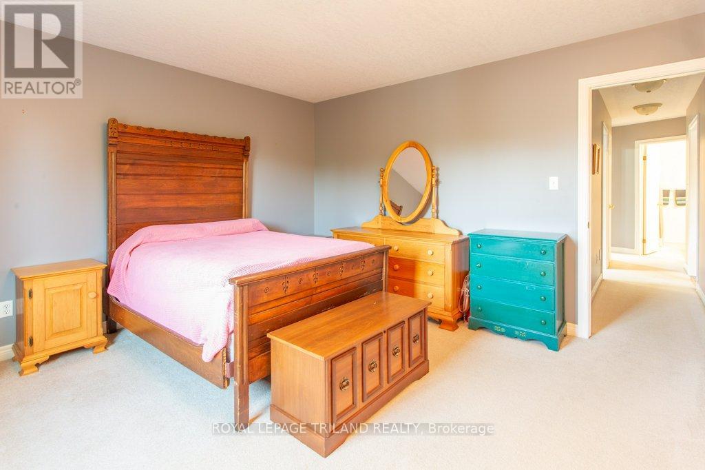 28 Schreyer Drive, St. Thomas, Ontario  N5R 6E8 - Photo 16 - X12403554