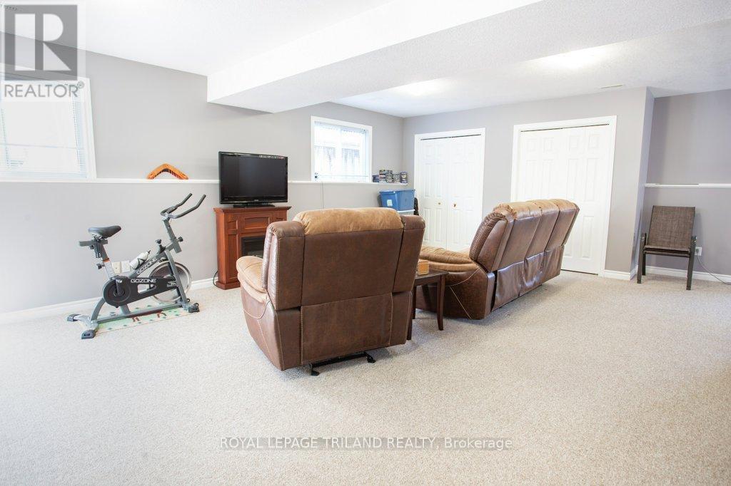 28 Schreyer Drive, St. Thomas, Ontario  N5R 6E8 - Photo 21 - X12403554