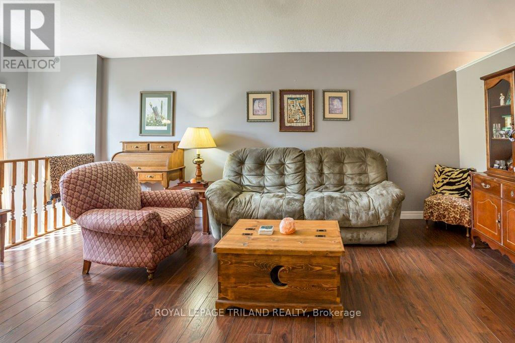 28 Schreyer Drive, St. Thomas, Ontario  N5R 6E8 - Photo 4 - X12403554