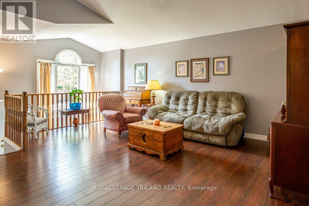 28 Schreyer Drive, St. Thomas, Ontario  N5R 6E8 - Photo 6 - X12403554