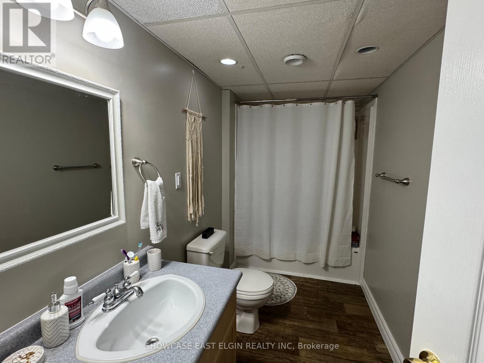 28 Melanie Drive, Aylmer, Ontario  N5H 3G6 - Photo 12 - X12403555