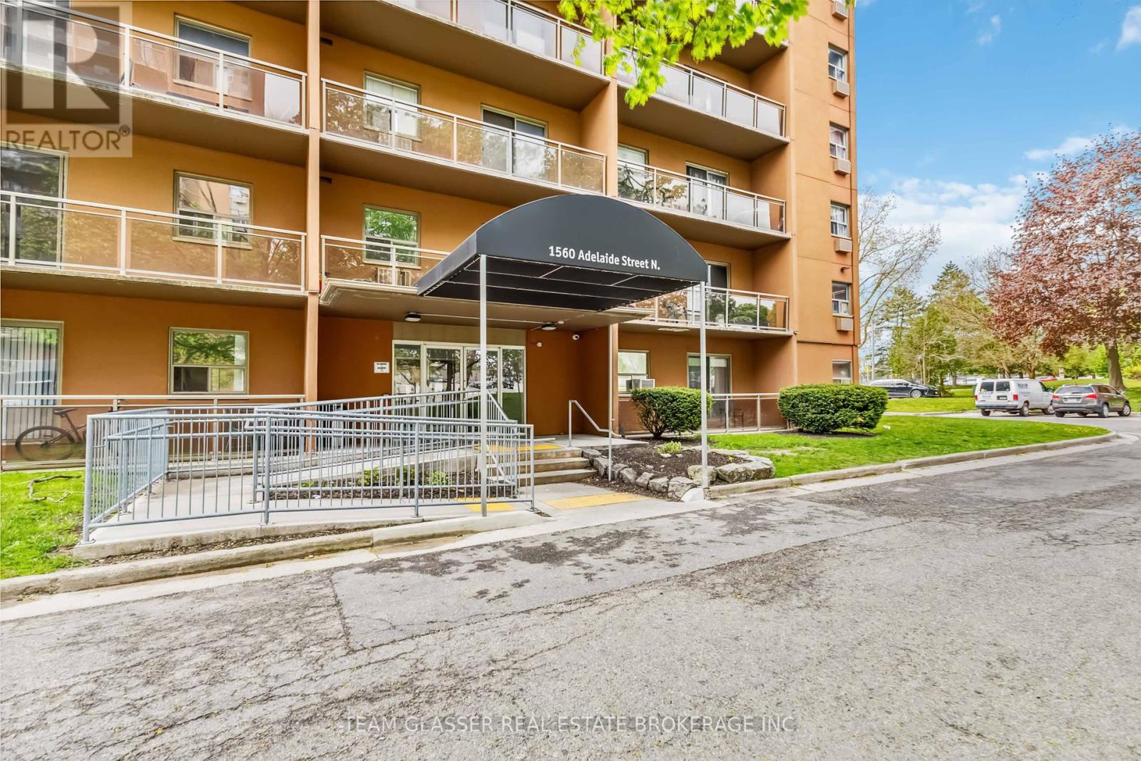 112 - 1560 Adelaide Street N, London North, Ontario  N5X 2L5 - Photo 2 - X12403598