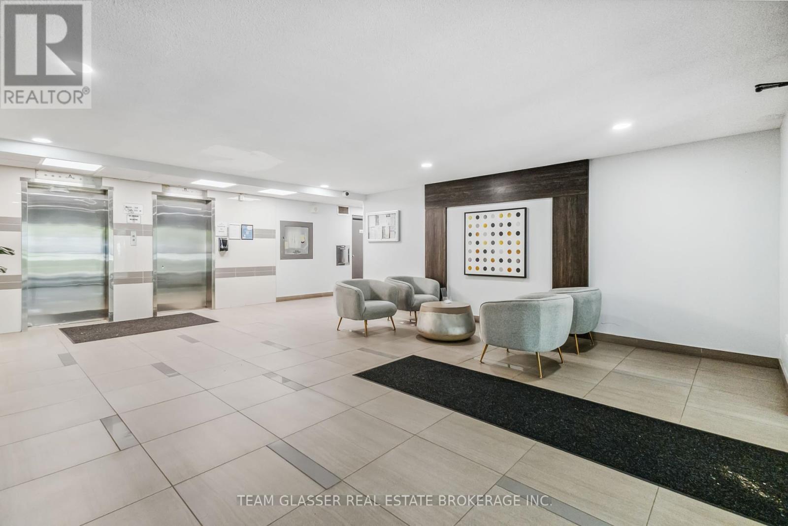 112 - 1560 Adelaide Street N, London North, Ontario  N5X 2L5 - Photo 6 - X12403598