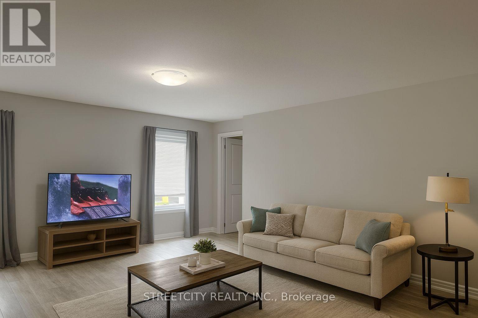 32 Bounty Avenue, Thorold (Rolling Meadows), Ontario  L2V 0B7 - Photo 5 - X12403613
