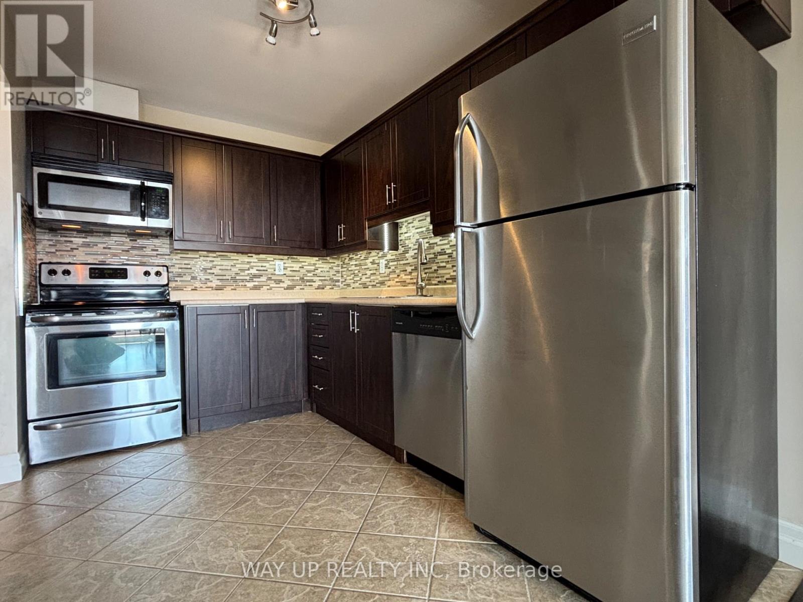 904 - 30 Chapman Court, London North, Ontario  N6G 4Y4 - Photo 6 - X12403633