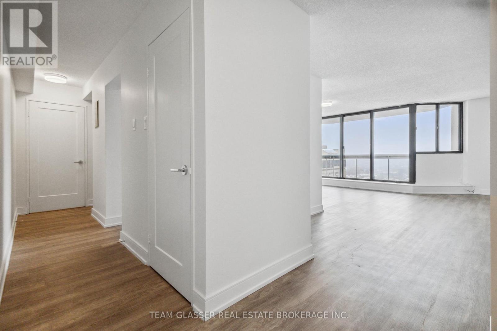 2404 - 340 Colborne Street, London, Ontario  N6B 3N1 - Photo 8 - X12403674