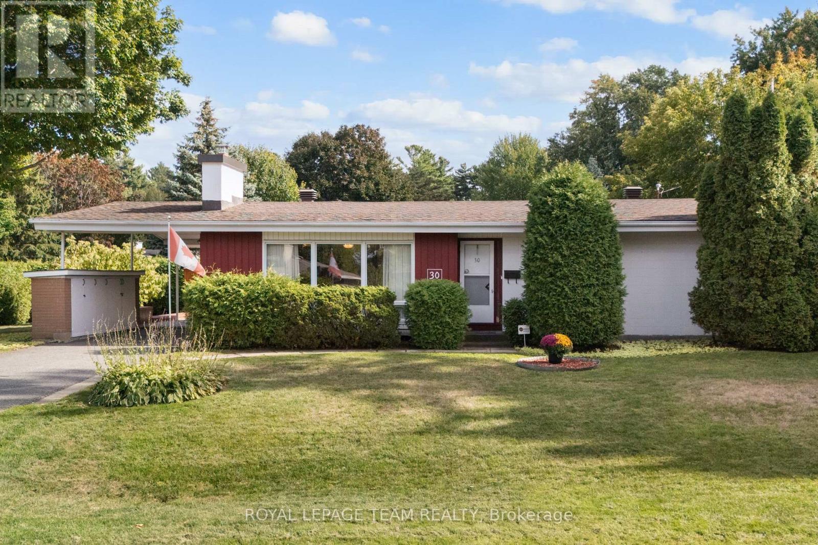 30 ELLERY CRESCENT, Ottawa, Ontario