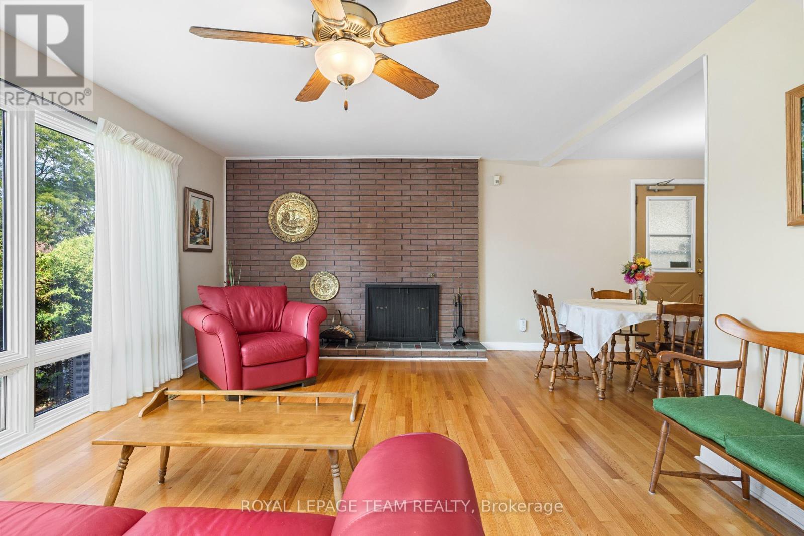 30 Ellery Crescent, Ottawa, Ontario  K2H 6M6 - Photo 10 - X12403522