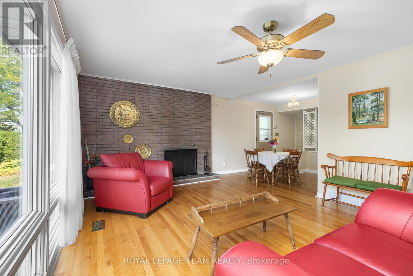30 Ellery Crescent, Ottawa, Ontario  K2H 6M6 - Photo 11 - X12403522